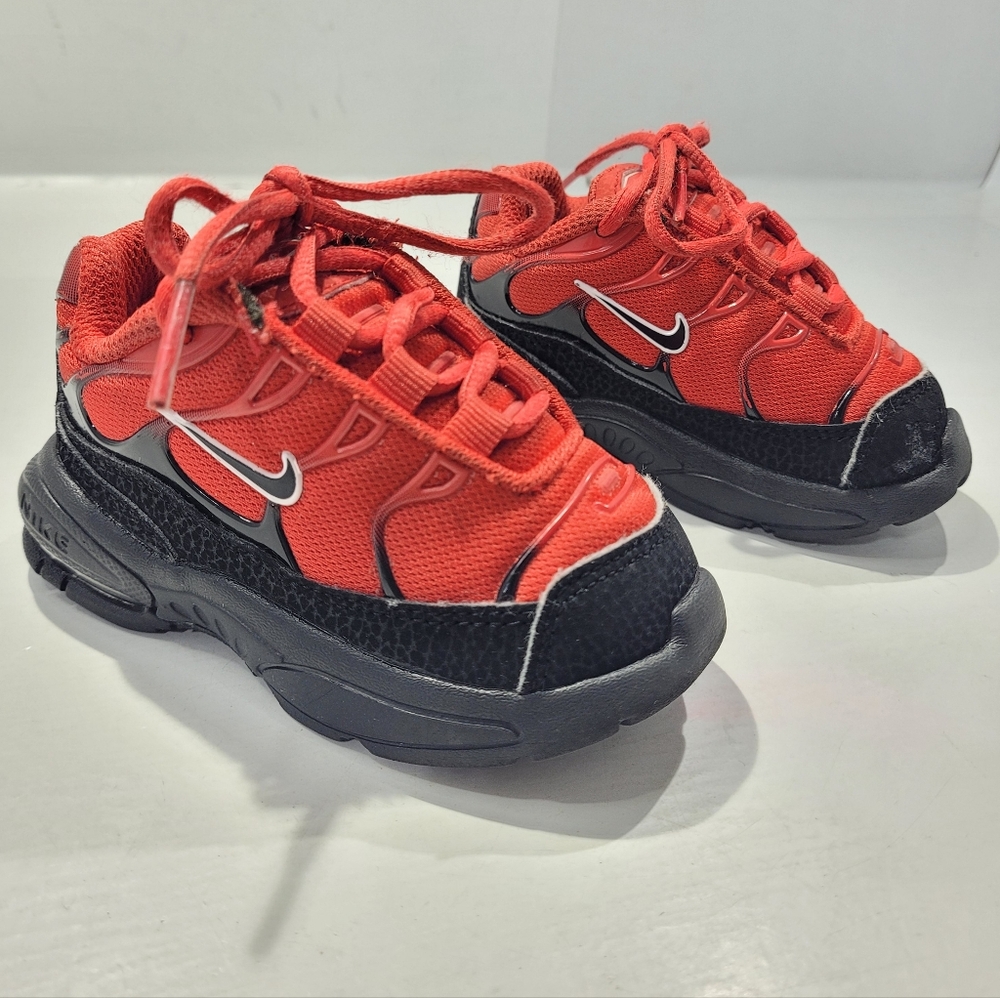 NIKE AIR MAX PLUS UNIVERSITY RED/BLACK BABY TODDLER ATHLETIC SHOES SIZE 4C
